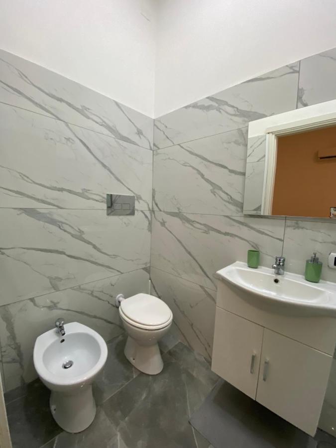 Domus Luigi Leone II Bed and Breakfast Νάπολη Εξωτερικό φωτογραφία