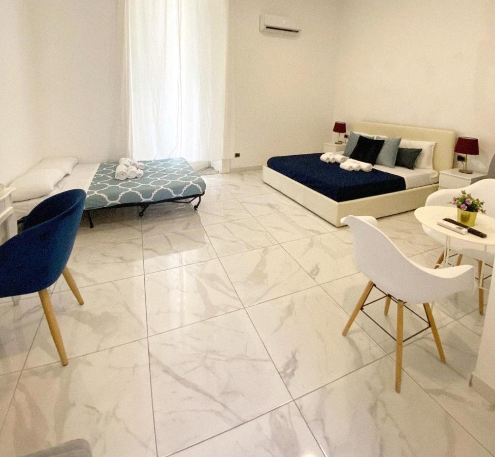 Domus Luigi Leone II Bed and Breakfast Νάπολη Εξωτερικό φωτογραφία