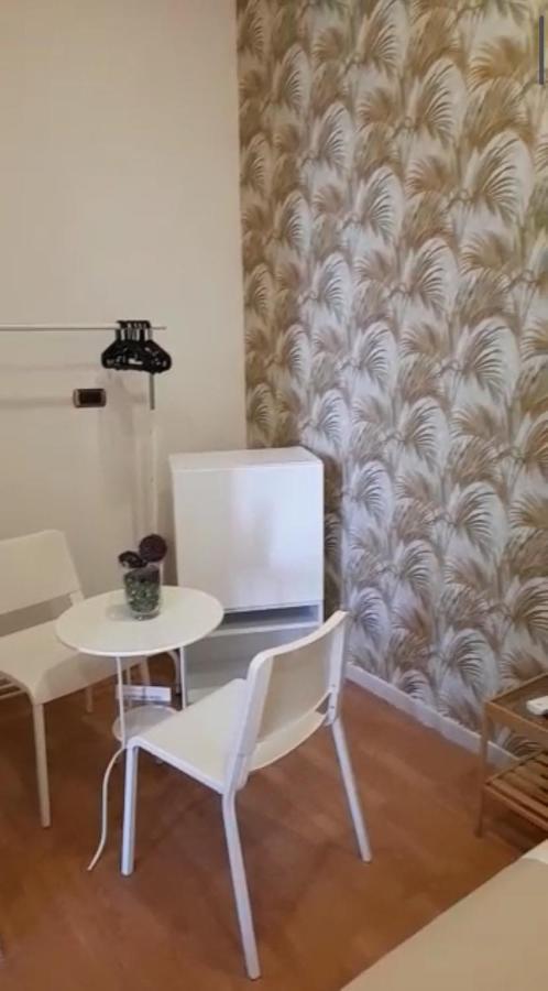 Domus Luigi Leone II Bed and Breakfast Νάπολη Εξωτερικό φωτογραφία