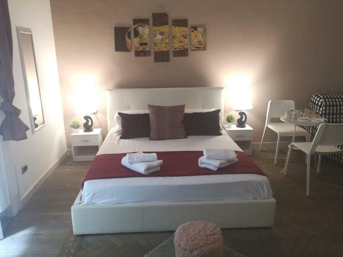 Domus Luigi Leone II Bed and Breakfast Νάπολη Εξωτερικό φωτογραφία