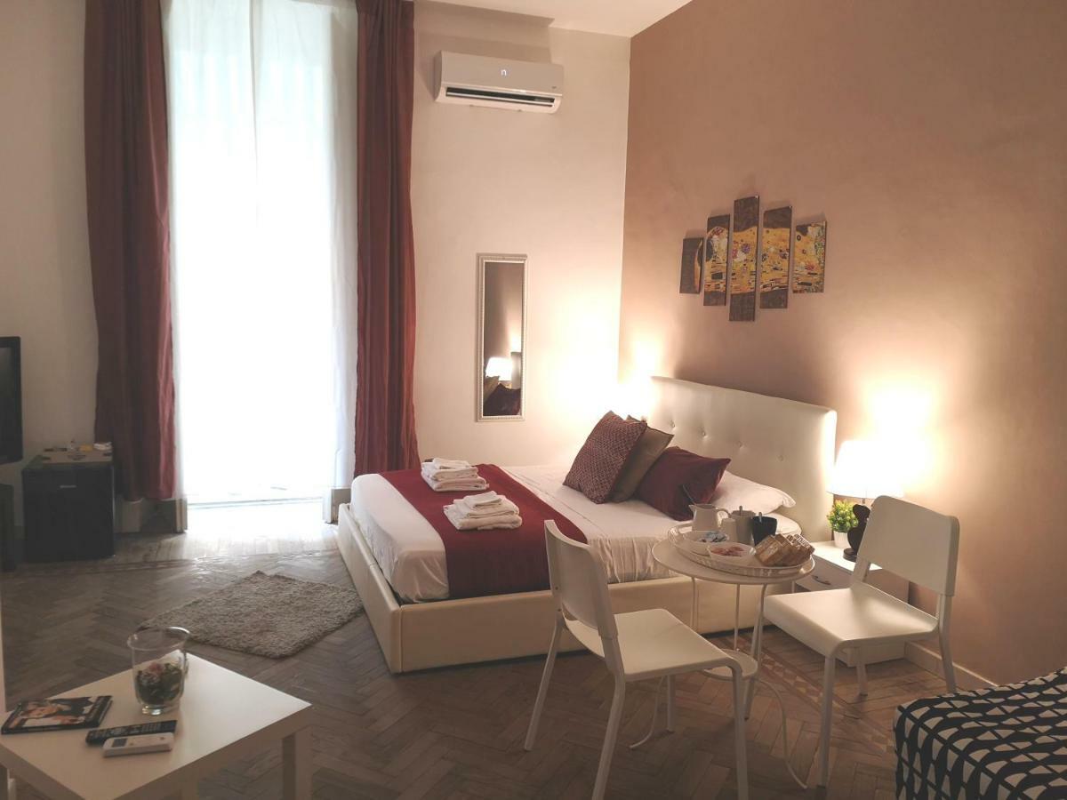 Domus Luigi Leone II Bed and Breakfast Νάπολη Εξωτερικό φωτογραφία
