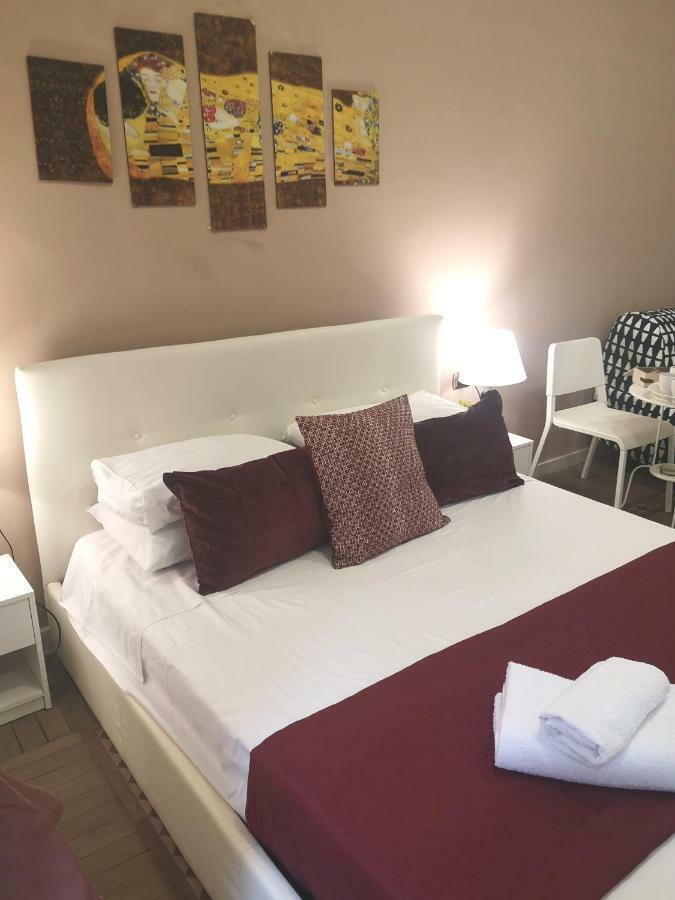 Domus Luigi Leone II Bed and Breakfast Νάπολη Εξωτερικό φωτογραφία