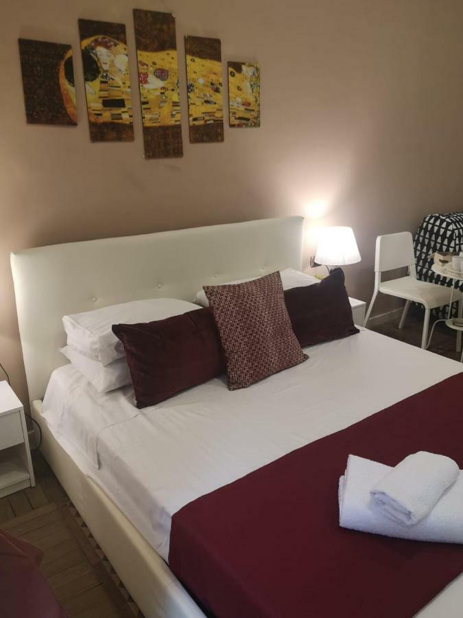 Domus Luigi Leone II Bed and Breakfast Νάπολη Εξωτερικό φωτογραφία
