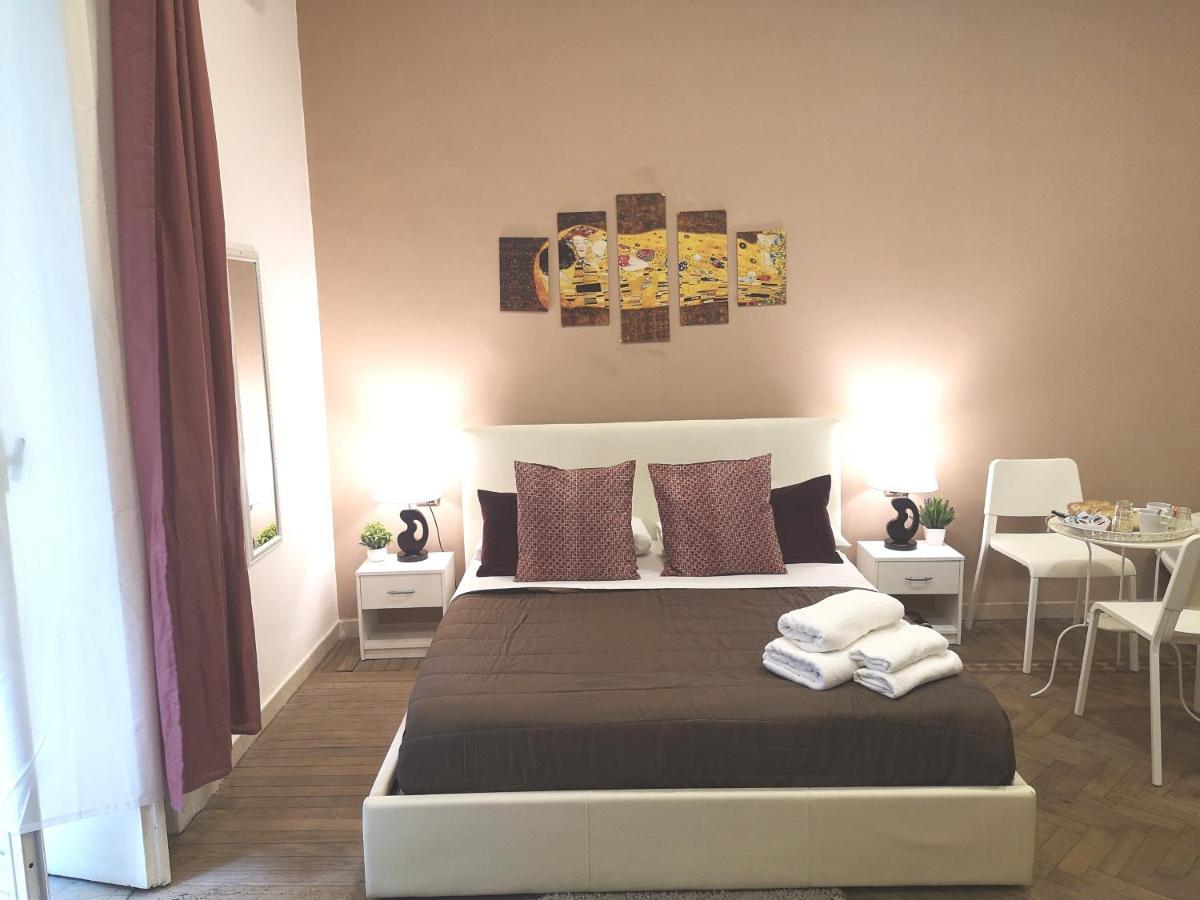 Domus Luigi Leone II Bed and Breakfast Νάπολη Εξωτερικό φωτογραφία