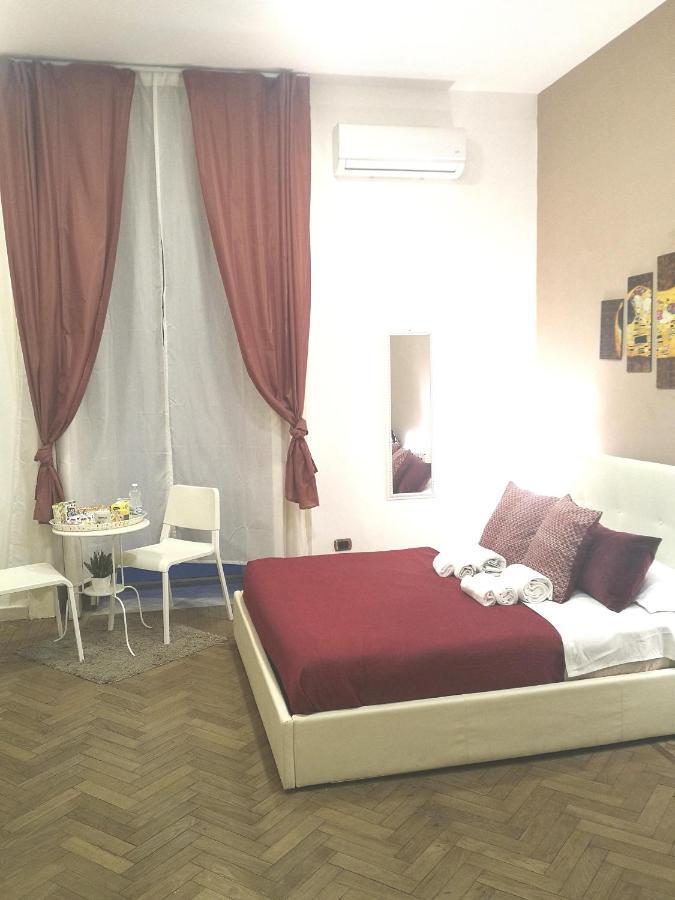 Domus Luigi Leone II Bed and Breakfast Νάπολη Εξωτερικό φωτογραφία