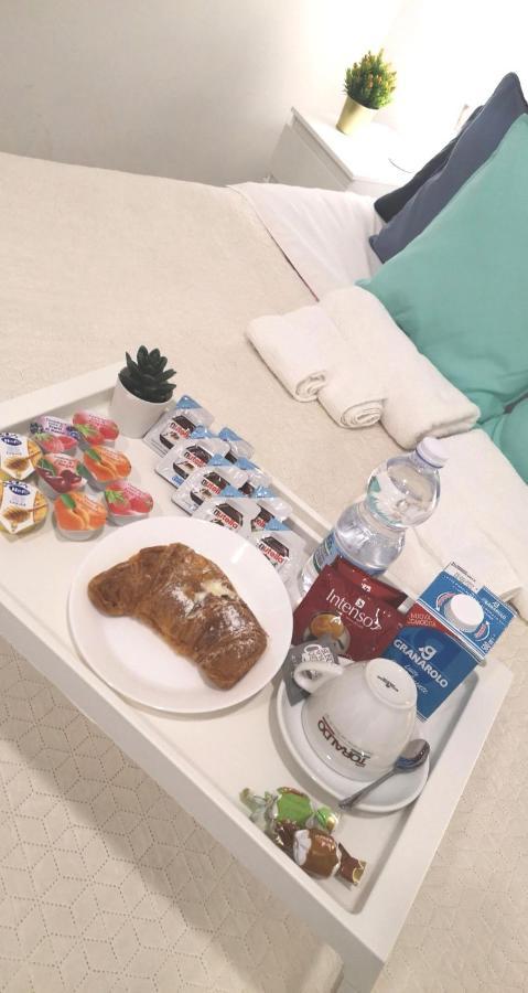 Domus Luigi Leone II Bed and Breakfast Νάπολη Εξωτερικό φωτογραφία